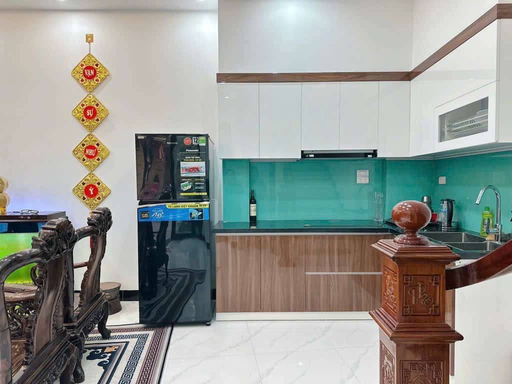 Nhà chuẩn mới, 5 tầng, ở đẹp - kinh doanh tốt, ô tô đỗ cửa